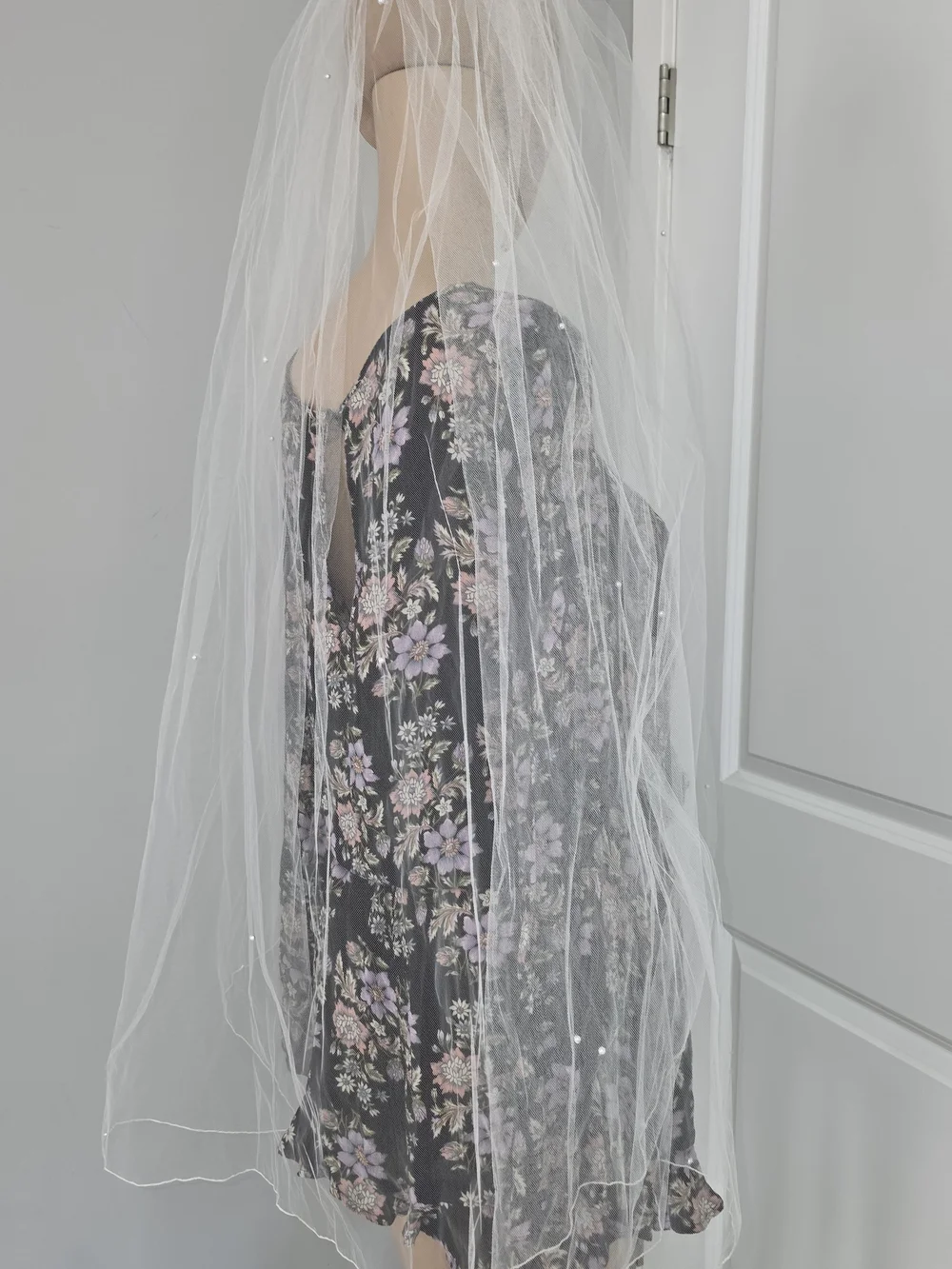 Vintage two-tier tulle bridal veil adorned delicate scattered pearls 36
